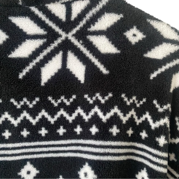 PINK Plush Robe I Size: XS/S - Picture 5 of 8